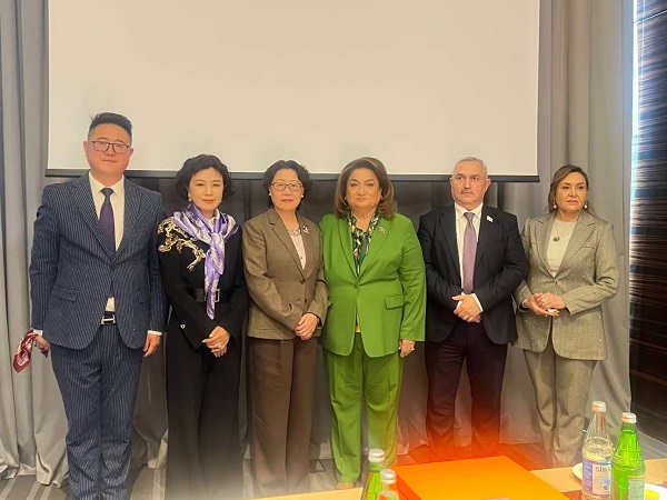 阿塞拜疆国家议会家庭、妇女和儿童事务委员会主席会见甘肃旅游产业投资商会代表团共拓“一带一路”阿塞拜疆与甘肃旅游产业融合新路径 一带一路 丝路文旅 贸易畅通 阿塞拜疆 阿塞拜疆国家议会家庭、妇女和儿童事务委员会主席会见甘肃旅游产业投资商会代表团共拓“一带一路”阿塞拜疆与甘肃旅游产业融合新路径 一带一路 丝路文旅 贸易畅通 阿塞拜疆